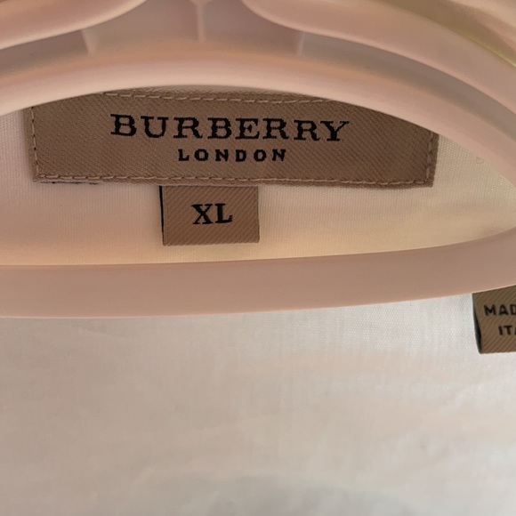 Store displayBurberry white blouse with checkcuff - Picture 6 of 6